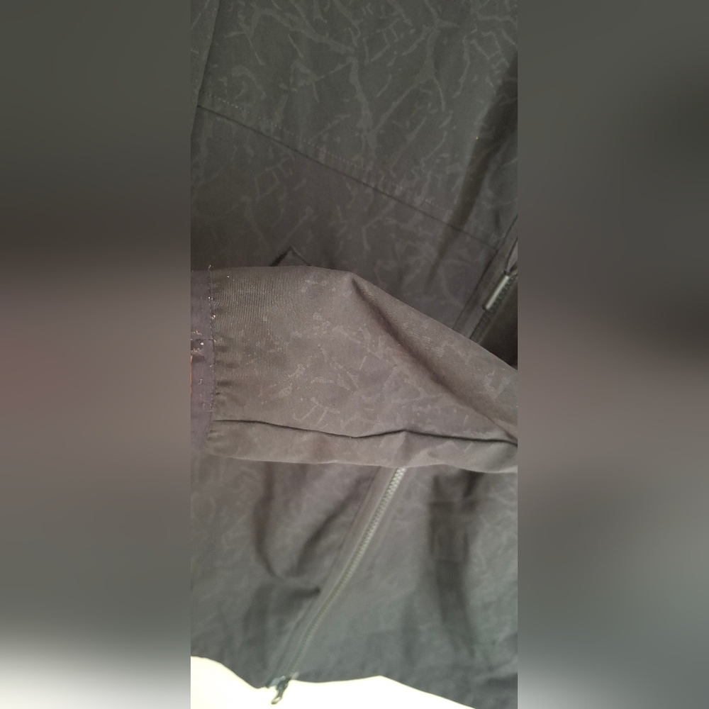 Adidas‎ Windbraker Women's XS Black Patterned Jacket Outdoors Hiking Camping Spo - Picture 9 of 11